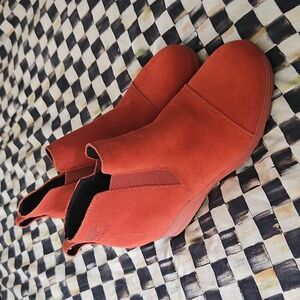 NEW w/Out Box. Sorel Women's Evie Pull-On Bootie - Reddish/Orange, Size 9